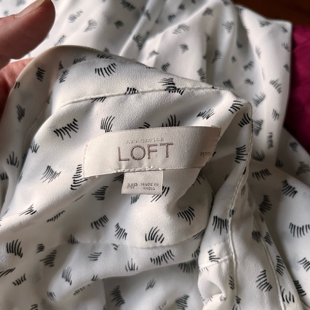 Loft Button Down Blouse Medium Petite Collar Eyel… - image 7